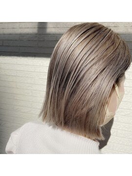 エル(elle.) bleach color