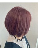 コーラルピンクのショートボブ