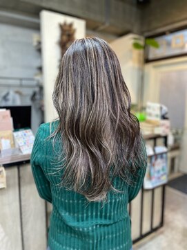 コニ(Coni) 【和田寧々】白髪ぼかしハイライト/ハイライトカラー