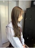 オリーブベージュ