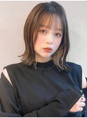 ボブウルフ結べるボブウェットヘアうる艶髪オリーブベージュ