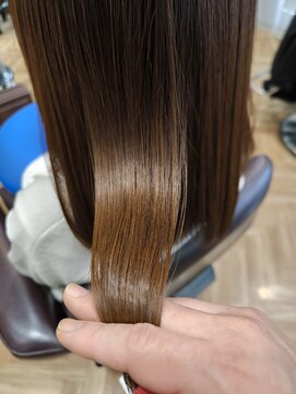 オラ ボーテ(Aura Beaute) 酸熱トリートメントアンバートパーズブラウンセミロング