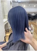 グレーに落ちるブルー