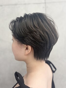 ミリィバイアヤラ 船橋店(MIRYI by ayala) 【AYAKA】ハンサムショート/アッシュ