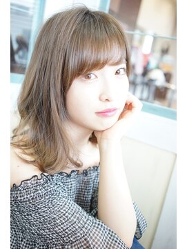 リシェル(RICHEL) ミディアムヘア 小顔ヘア