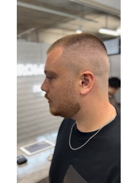 クロムトウキョウ ザ バーバー ネオン 新宿店(CHROM TOKYO the Barber ne/on) ボウズフェード/フェード/スキンフェード