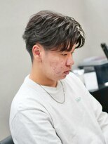 スラッシュ(SLASH)&nbsp;フェザーショート/刈り上げショート/アップバング/フェード/姫路