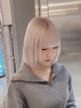 ニュイ 新宿(Nuit) ホワイトカラー