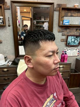アールズ ヘア(R's hair) MEN’S HAIR/サーフカール/刈り上げセンターパート/印西