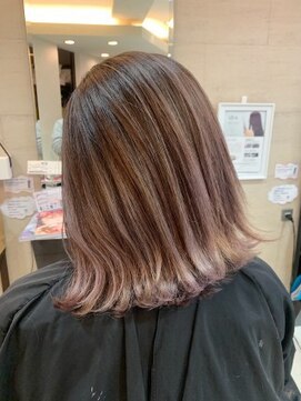 プライズ 池袋店(prize) バレイヤージュブランジュ切りっぱなしボブヘルシー2076