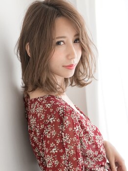 ラニヘアー(lani hair)の写真/【オシャレな白髪カバー提案】表情まで輝く透明感とツヤが宿る髪に♪こだわり派も大満足◎[三郷]