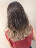 グラデーションカラー×ミルクティーベージュ