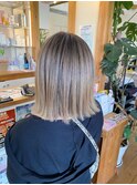 切りっぱなしボブバレイヤージュミルクティーベージュ
