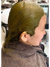 １００％オーガニックのヘナカラー＆ハーブカラー「薬剤を使わないヘアカラー＆トリートメント」