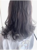 アッシュグレー　透明感カラー　赤み消し　ゆる巻きミディアム