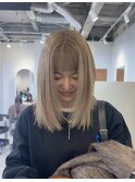 ミルクティーベージュ