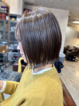 ロム(ROM) シルキーベージュボブ