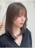 ミディアムレイヤーくびれヘア顔まわりカット20代30代