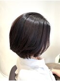 軽さのある大人ショートボブ