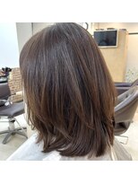 カットハウス はさみの部屋&nbsp;ミディアムレイヤー/艶カラー/内巻き/モカベージュカラー