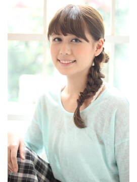 クィーンズガーデンバイケーツーギンザ(QUEEN’S GARDEN by K two GINZA) [K-two銀座]大人フェミニンウェーブ夏のヘアアレンジ