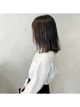 ミント(mint) 赤み除去！透け感のあるグレー！