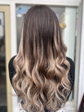 ラビス クローバー(Lovis clover) ダークブラウン ホワイトミルクティー イメチェン モードヘア