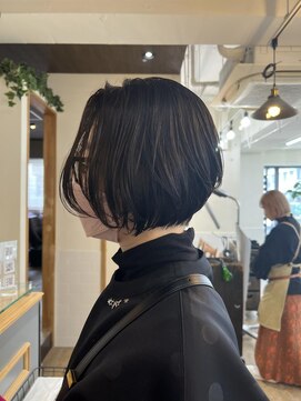 ネオリーブ クーロ(Neolive curro) ◯横浜◯大人女性の前下がりグラボブ