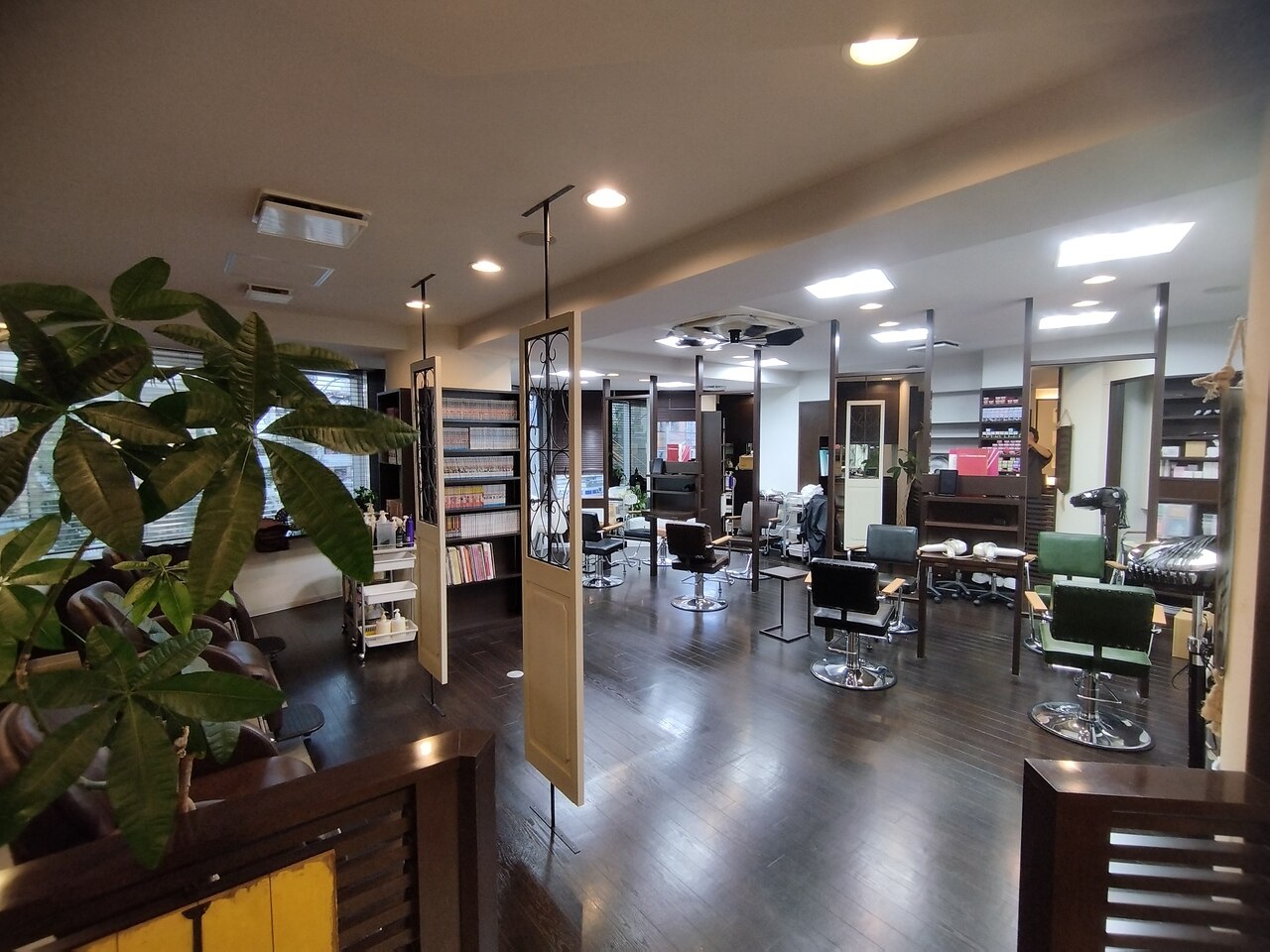 神戸市灘区で人気の白髪染めが得意な美容院・ヘアサロン