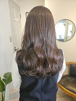 ヘア ケア ディエイチケー(HAIR CARE DHK)&nbsp;グレージュの艶ロングヘア