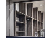 ジェニック(_genic)の雰囲気(木のぬくもりのある店内)