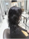 ロングヘアだからこそ可愛いニュアンスウェーブヘア