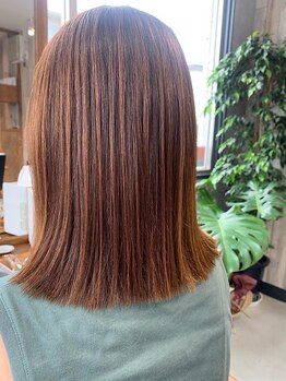 ヘアーアンドデザイン アトリエ(atelier)の写真/髪を傷めずに、自然なストレートヘアを叶えます!髪の状態を見極めた施術で、扱いやすいスタイルに☆