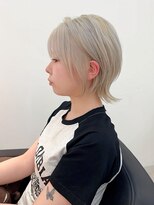 ソソ(soso.)&nbsp;ペールミルクティーベージュ/ウルフカット