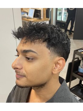 フランクスバーバーリザーブ 人形町店(FRANK’S BARBER RESERVE) 海外テーパーフェードS