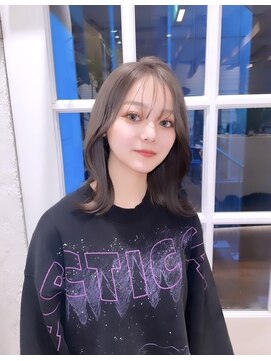 モアナ バイ ヘッドライト 長野駅前店(Moana by HEADLIGHT) Moana長野駅前#ケアブリーチ#グレージュ#レイヤー#小顔ヘア