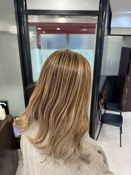 アイズ 本厚木(AIZU) 白髪ぼかしハイライト