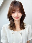 ミディアムレイヤーくびれヘア髪質改善カラー