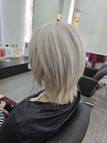 グランディールヘアデザイン(grandir hairdesign)&nbsp;ケアブリーチ/ホワイト/千葉