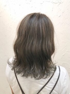 フロール(Flor) 【flor 戸塚】*くびれセミディ+サマークールアッシュ*