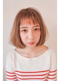 ピンクベージュ