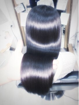 アンフィシュピトロワ(AnFye spi tlow) ジュエリーシステム×LULUトリートメント×【縮毛矯正】で艶髪♪