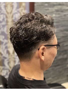 プレミアムバーバー 目黒店(PREMIUM BARBER produce by HIRO GINZA) ツーブロナチュラルパーマ