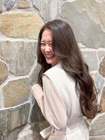 ビュートリアム 梅田(BEAUTRIUM)&nbsp;ロングヘア/韓国ヘア/かき上げ/ウェーブ/前髪なし/ベージュ/梅田