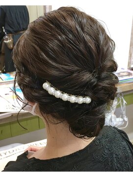 サンセリテ(suncerite) ヘアアレンジ　ヘアセット　大人シンプル　パール