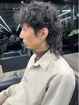 ビューズ オオサカ(VIEWS OSAKA) アップバング/ツーブロックマッシュ/コンマヘア[肥後橋駅]