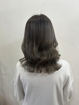 ラビス クローバー(Lovis clover) イメチェンヘアスタイル　ハッシュカット　フルバング