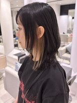 ミディアムイヤリングカラーレイヤーカット顔まわり前髪カット