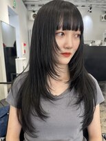 ココ 原宿(KOKO)&nbsp;顔まわりレイヤー前髪ありイメチェンレイヤーカットこなれミディ