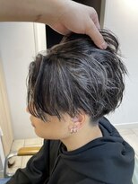 テトラ バイ ネオリーブ 横浜西口店(tetra by neolive)&nbsp;横浜★メンズハイライトシルバーパーマ